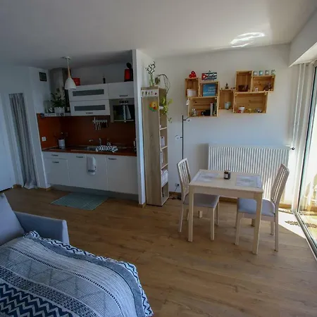 Studio Avec Vue Exceptionnelle & Parking - Classe 3 Etoiles - Appartamento